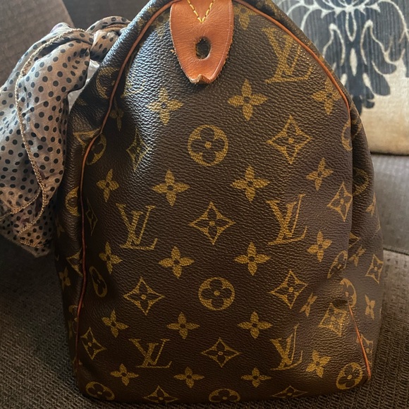 LV Speedy40 In Monogram - Picture 7 of 15